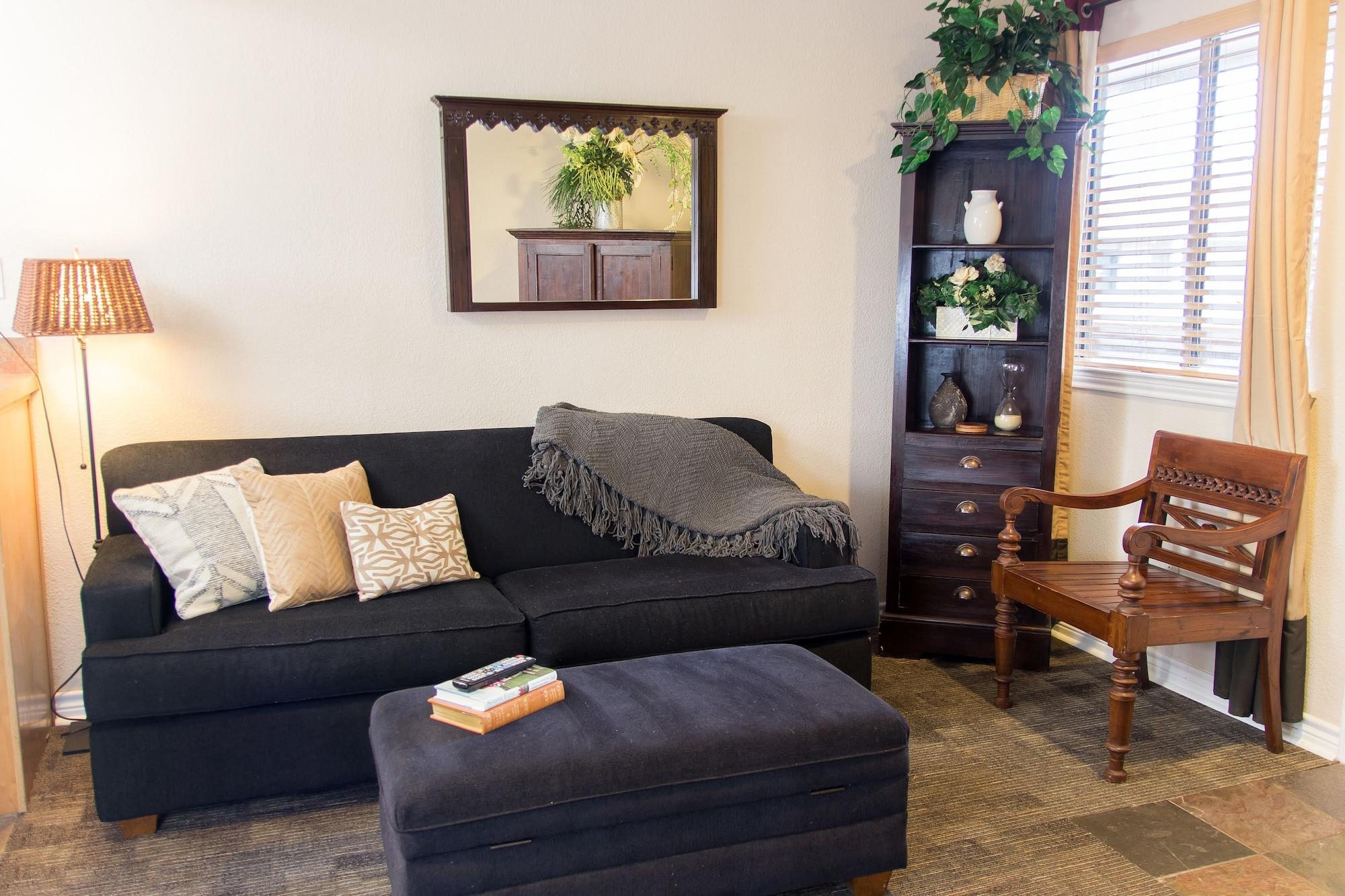 Vineyard Court Designer Suites Hotel College Station Buitenkant foto
