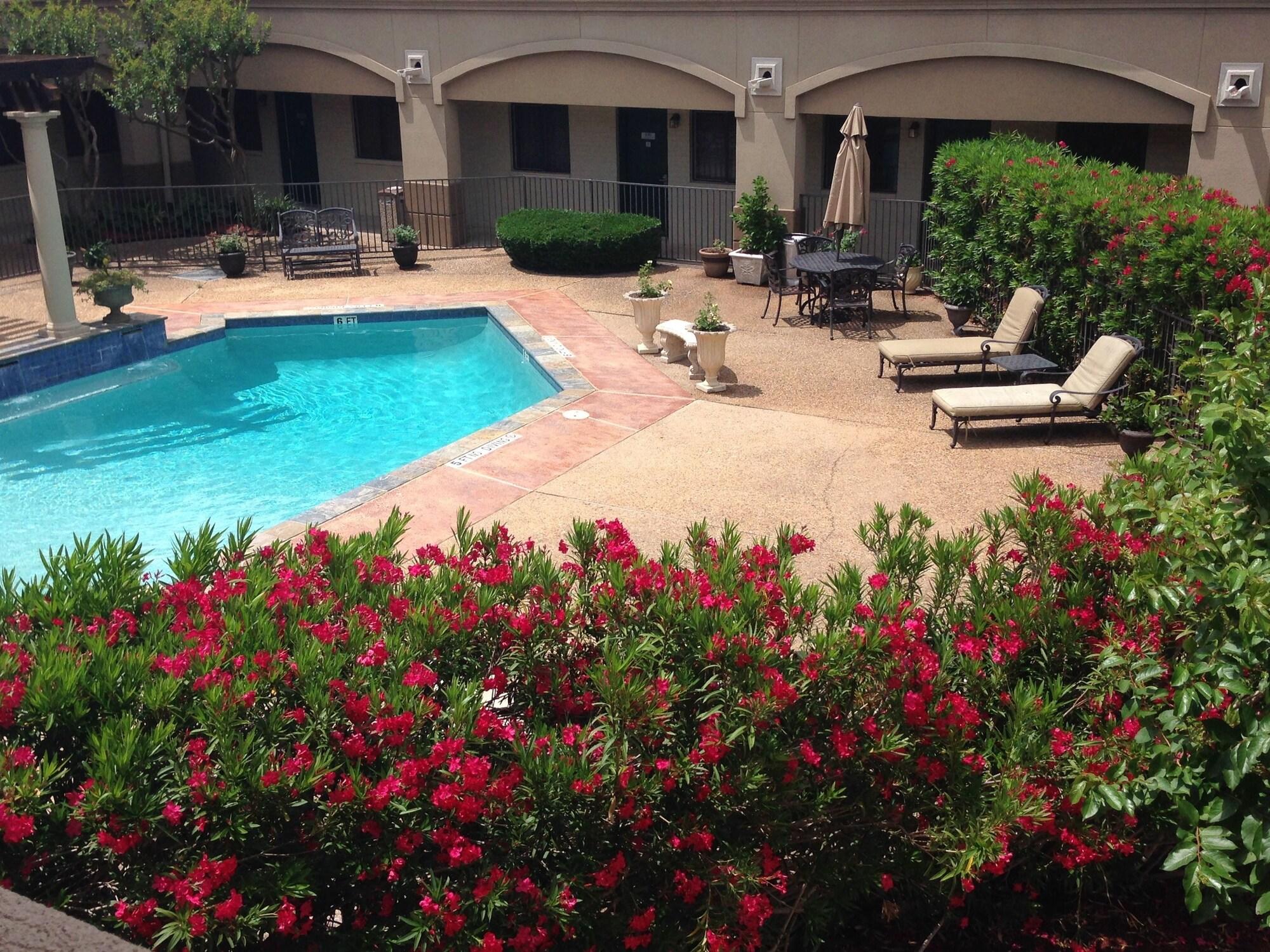 Vineyard Court Designer Suites Hotel College Station Buitenkant foto