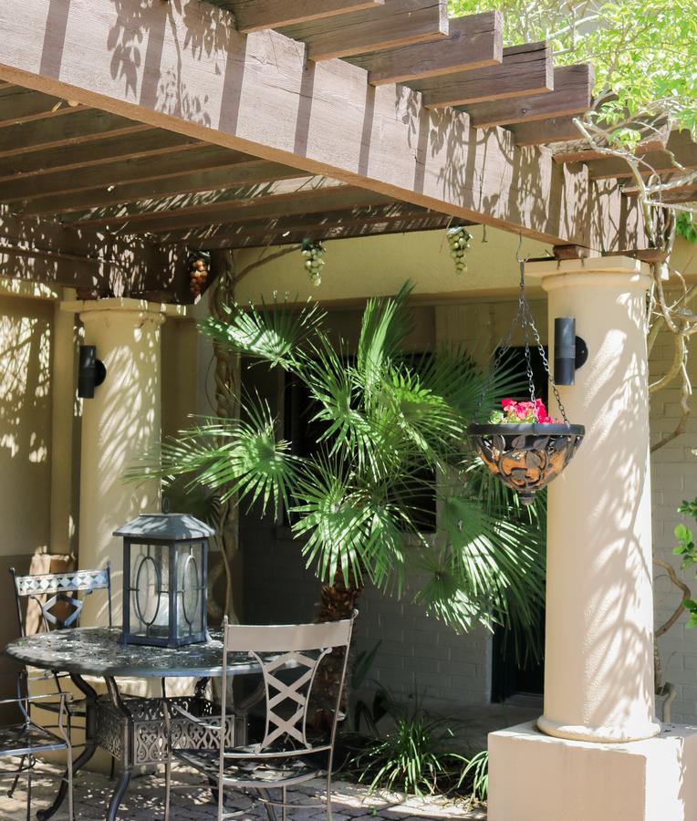 Vineyard Court Designer Suites Hotel College Station Buitenkant foto