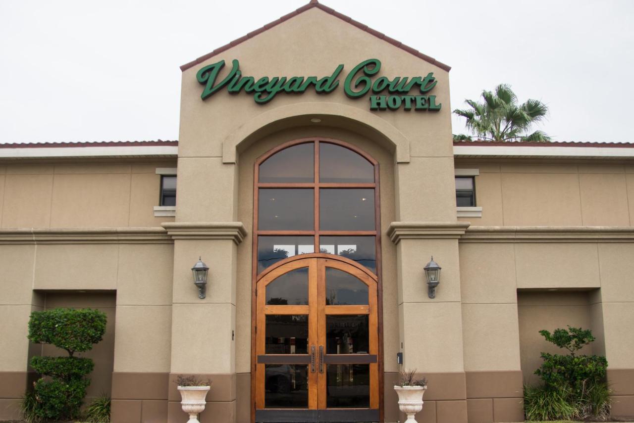 Vineyard Court Designer Suites Hotel College Station Buitenkant foto